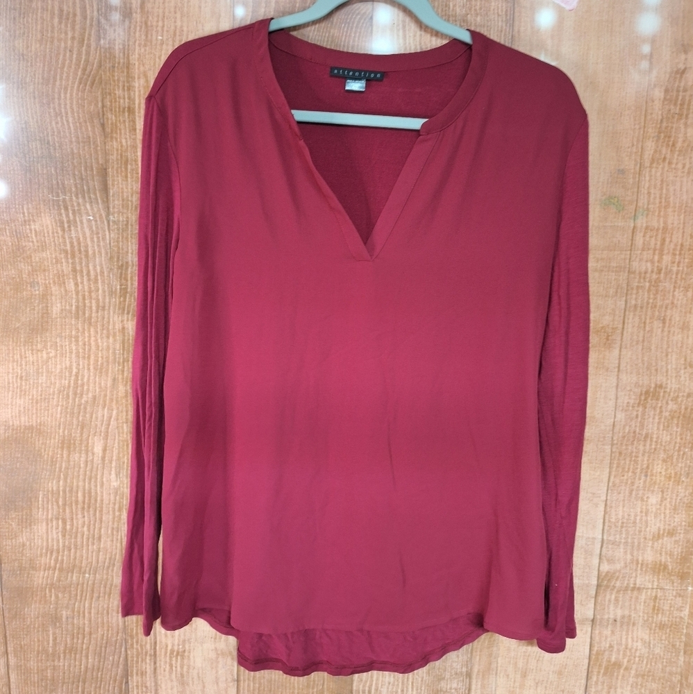 ATTENTION SIZE SMALL RED V-NECK BLOUSE